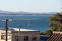 7 'BELLEVUE' 4 DONALD STREET - RENOVATED UNIT WITH AIR CON VIEWS  CENTRAL TO CBD