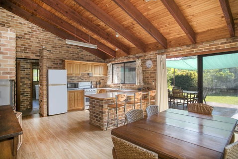 75 River Rd - Tabourie Hideaway - Broome Tourism 0