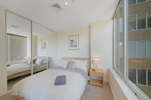 A Comfy & Central 2BR Apt Near Flinders Station - Broome Tourism 0