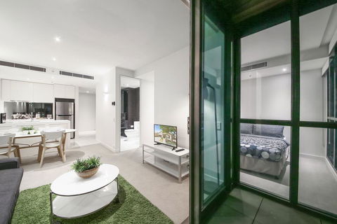 A Modern 2BR Apt Near Federation Square - Broome Tourism 2