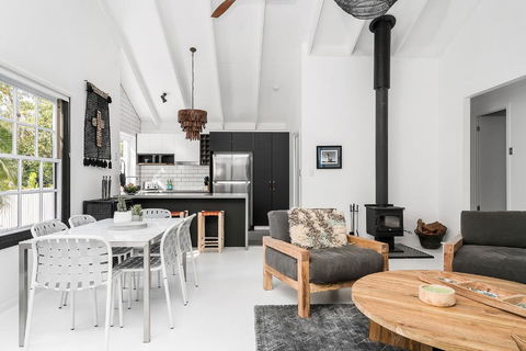 A PERFECT STAY - Black Star - Broome Tourism 0