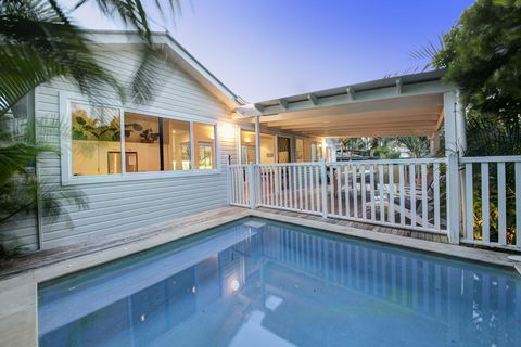 A Summer Cottage - Broome Tourism 0