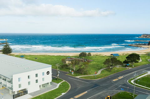 Abode Malua Bay - Broome Tourism 3