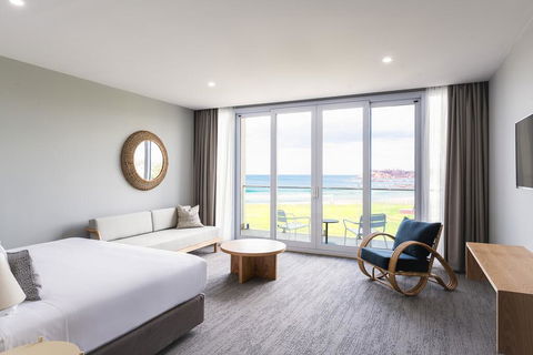 Abode Malua Bay - Broome Tourism 1