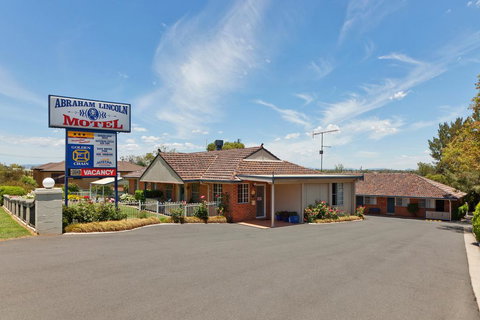Abraham Lincoln Motel - Broome Tourism 0