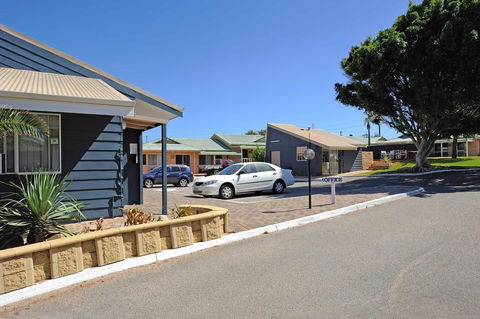 Abrolhos Reef Lodge - Broome Tourism 1