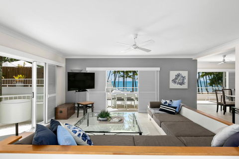 Absolute Beachfront Apt. With Private Pool In Alamanda Beachfront Resort (48) - Broome Tourism 2
