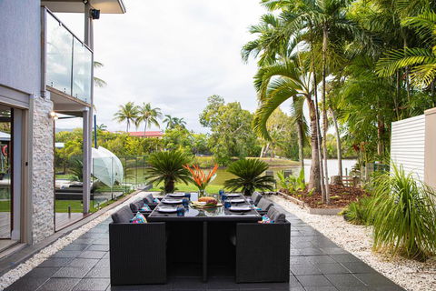 Absolute Lakefront - Port Douglas - Broome Tourism 0