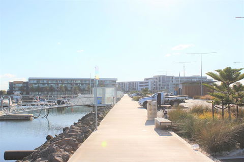 Absolute Waterfront Apt 319 Lighthouse - Broome Tourism 1