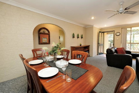 ACACIA - WEEKLY ONLY - Broome Tourism 1