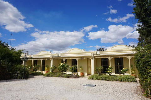 Acacia Terraces - Broome Tourism 0