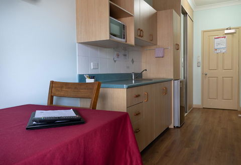 Accommodation On Denham - Broome Tourism 2