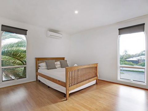 Adelaide Holiday Homes - Broome Tourism 0