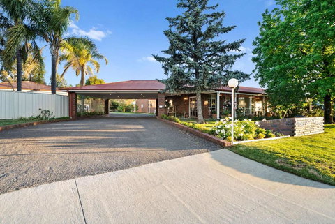 Econo Lodge Border Gateway Wodonga - Broome Tourism 1