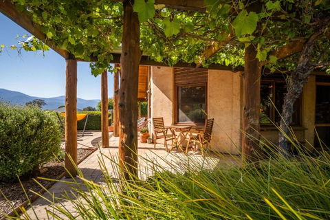 Earthen Home - Broome Tourism 4