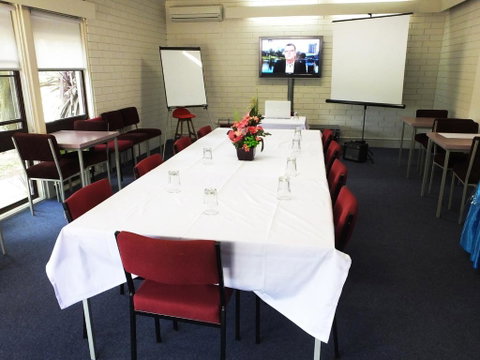 Edinburgh Motor Inn - Broome Tourism 4