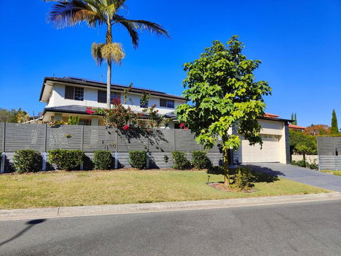 Eight Mile Plains House - Broome Tourism 1