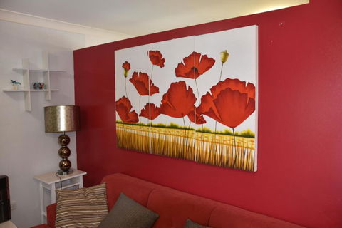 Entire Family Home With Private Pool - Broome Tourism 3