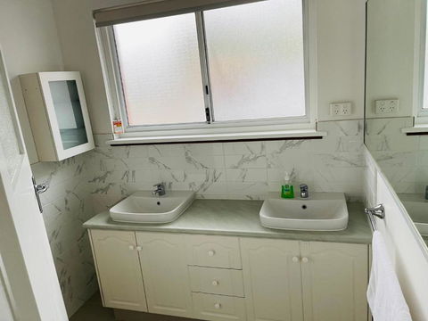 Executive Central Home - Broome Tourism 2