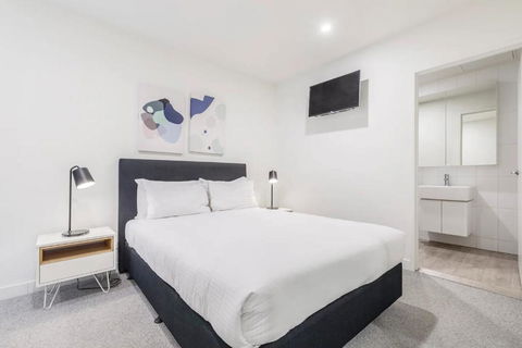 Executive Comfort Living Near La Trobe & RMIT Uni - Broome Tourism 3