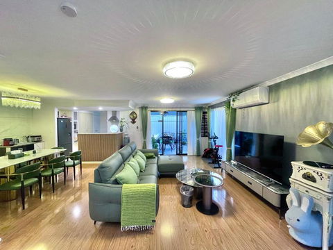 Equitice Spring Moonlight Villa - Broome Tourism 0