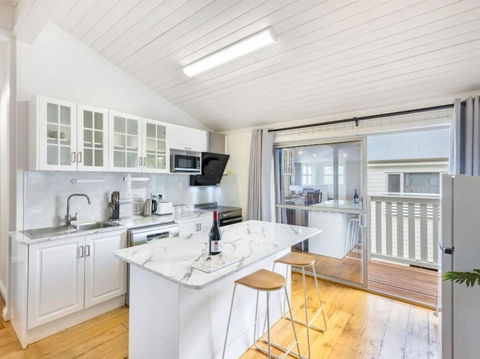 Family Friendly Cozy 4BR House At Annerley - Broome Tourism 0