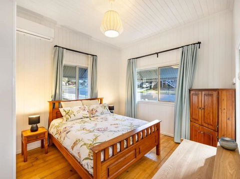 Family Friendly Cozy 4BR House At Annerley - Broome Tourism 3