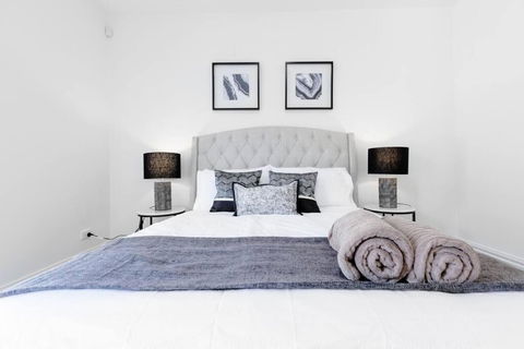 Family Oasis Walking Distance To Chadstone SC - Broome Tourism 1
