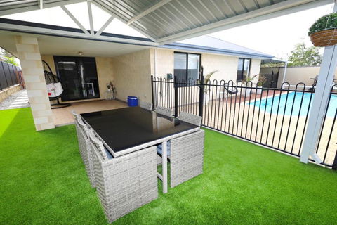 Family Holiday Home - Broome Tourism 0