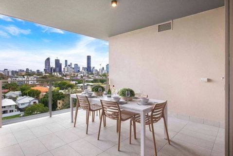 Gabba Oasis:Luxury 3BRM Apt Pool - Broome Tourism 3