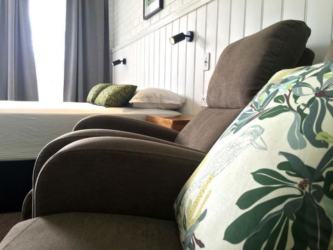 Gin Gin Village Motor Inn Motel QLD - Broome Tourism 2