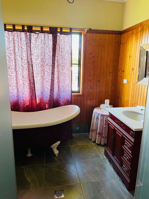 GOLDEN LACE B&B - Broome Tourism 3
