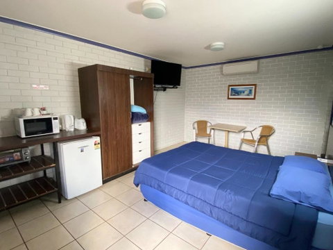 Grand Hotel Motel - Broome Tourism 4