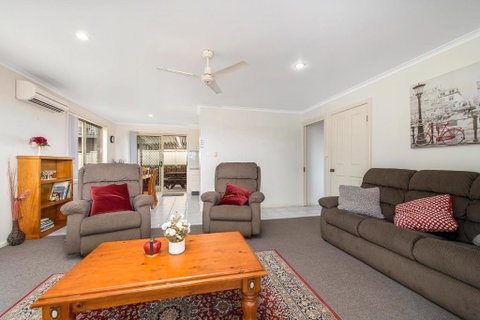 H1211 Mission Terrace Lakewood Heights Estate - Broome Tourism 2