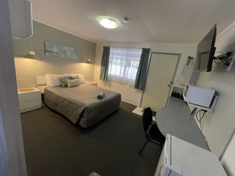 Hatton Vale Motel - Broome Tourism 2