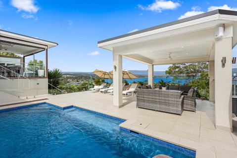 HEATed Pool, Lake & Beach, Luxury 5 B/R House - Broome Tourism 0
