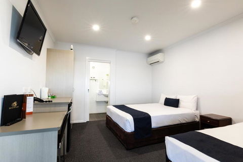 Hotel Settlers - Broome Tourism 1