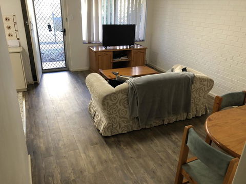 Affordable Comfortable Inglewood Apartment+Pool - Broome Tourism 1