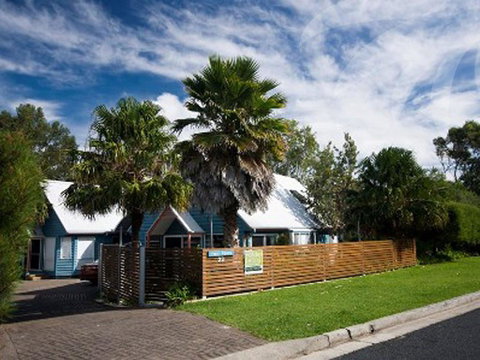 Affordable Twin Peaks 2 - Broome Tourism 0