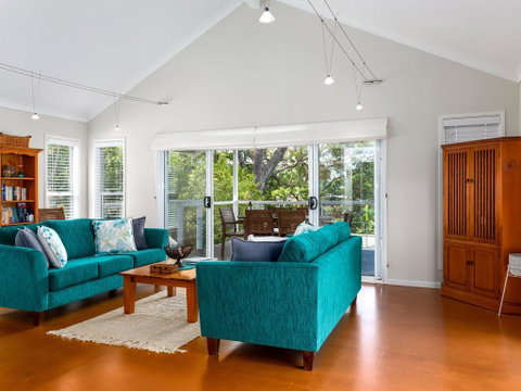 Akarana Beach House :: Jervis Bay Rentals - Broome Tourism 2
