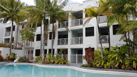 Alassio Palm Cove - Broome Tourism 0