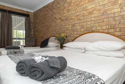 Albert Park Motor Inn - Broome Tourism 2