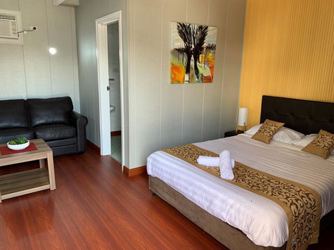 Albion Hotel - Motel Finley - Broome Tourism 0