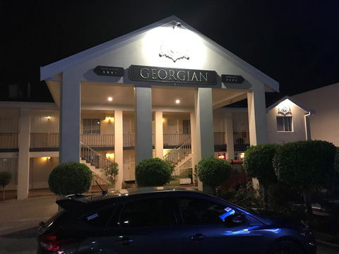 Albury Georgian Motel & Suites - Broome Tourism 1