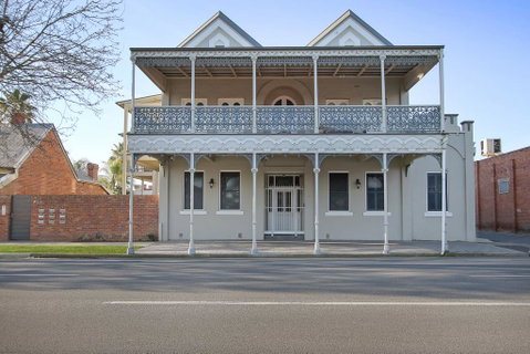 Albury Suites - Waterstreet - Broome Tourism 0
