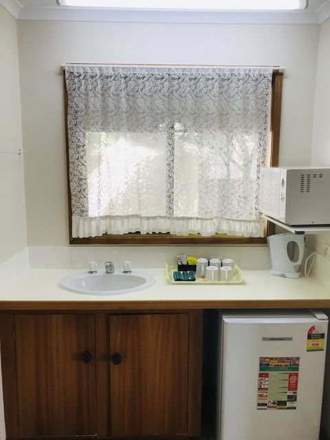 Alfred Motor Inn - Broome Tourism 3