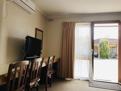 Alfred Motor Inn - Broome Tourism 2