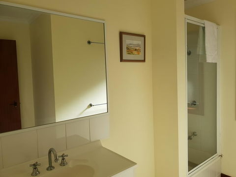 Alkira Inverloch Heights - Broome Tourism 2