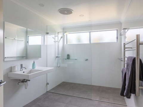 Aloha - Direct Beach Access From Property - Broome Tourism 3