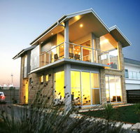 Aloha Beachfront Port Fairy - Broome Tourism
